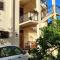 Sea and Sunshine 100m to beach,free parking,centar,View