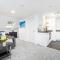 Twickenham Apartments by Charles - Teddington
