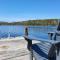 BowLakeHouse - Lakefront Cottage with Beach - Bancroft