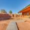 The Cliffrose Cabin - Hike, Relax, Explore! The Cliffrose Cabin - Hike, Relax, Explore!