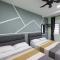 Moonight Luxe Suite, Camerons Emerald Avenue