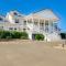 Ocean Shores Condo with Private Tub Less Than 1 Mi to Beach!