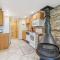 Cozy one bedroom Edgemont A1 condo on the shuttle route & ski back trail