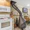 Cozy one bedroom Edgemont A1 condo on the shuttle route & ski back trail