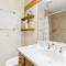 Beautifully Decorated Upscale Two bedroom HRE1