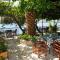 Logans Beach Hotel
