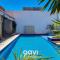 Casa Tropical Com Piscina por Quarto à Vista