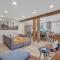 Pacific Northwest Retreat Duplex 3min from Seattle