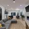 Luxurious 4bd home sleeps 12 minutes to downtown with parking - 纳什维尔