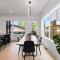 Luxurious 4bd home sleeps 12 minutes to downtown with parking - 纳什维尔