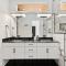 Luxurious 4bd home sleeps 12 minutes to downtown with parking - 纳什维尔