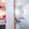 NEW! Gorgeous 2-bed home in Chester City Centre by 53 Degrees Property - Incredible location, Ideal for Small Groups - Sleeps 6!