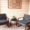 Cozy Lakeside Getaway - Outdoor Theater - Free Early Check-In- 4min to Silver Dollar City