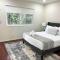 Encino Village Spacious 4BR! - 洛杉矶