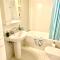 2 Bedroom, Sea Side Retreat Saronida