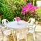 2 Bedroom, Sea Side Retreat Saronida