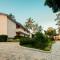 Commune18 Luxury Resort