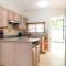 Captivating 2-Bed Town-House in Kingston