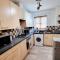 Spacious two bedroom apartment with one parking space - Thame