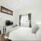 Entire NEW Cozy and Modern 2-storey HOUSE