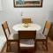 Apto para CASAL com bela VISTA, cama KING, COZINHA COMPLETA, VARANDA, PISCINA, SAUNA, PORTARIA 24h e GARAGEM