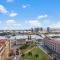 Dress Circle! 2Bed/2Bath/1Car/Amazing Views ~ CBD