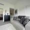 Luxury 3 Bedroom Home With Double Garage