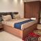 Qotel Hotel Ashok Vihar Couple Friendly - New Delhi