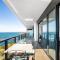 Modern, Spacious 2BR Penthouse with Bay Views - Geelong