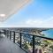 Modern, Spacious 2BR Penthouse with Bay Views - Geelong