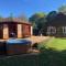 Exclusive 2 Bedroom Apartment with Summer House and Hot Tub