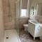 Spacious & Bright 3 bed Harrogate Apartment