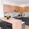 Elegant 2 bedroom in Riverside Square