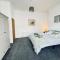 Rockcliffe Retreat, Stylish Coastal Apartment - Whitley Bay