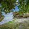 Weyh's Studio #1 by the ocean 100Mbps - Panglao