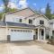 Spacious 4 bed near park/trails