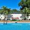 The Pink Flamingo Heated Pool Oasis! 12min from CL Beach - Clearwater