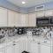 HavaSunny Stay - Pool, Spa, Game Room, Fire Pit - مدينة ليك هافاسو