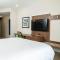 Holiday Inn Express & Suites Lubbock Central - Univ Area by IHG