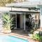 Studio 26: Central, Hampton’s Poolside Hideaway - Coffs Harbour