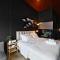 Mr Black & Ms White -Self Check in accommodation