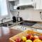 La Casita Denia, charming 2BR Townhouse with shared Pool, 1km to Beach