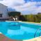 La Casita Denia, charming 2BR Townhouse with shared Pool, 1km to Beach