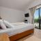 Family villa Nona with pool and grill in Tinjan