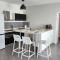 Friars beach - Luxurious unit by the beach