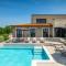 Modern villa Lukas with pool in Vizinada - Vranje Selo