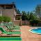Rustic villa Catarina with pool in Tinjan