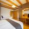 Flos Hotel