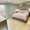 BOURNECOAST: BEAUTIFUL TWO BED COACH HOUSE-HB5458