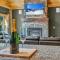Ski Chalet 6 min to Sunday River - Hot Tub, Home Theater, Game Room, Fire Pit - Sleeps 12
